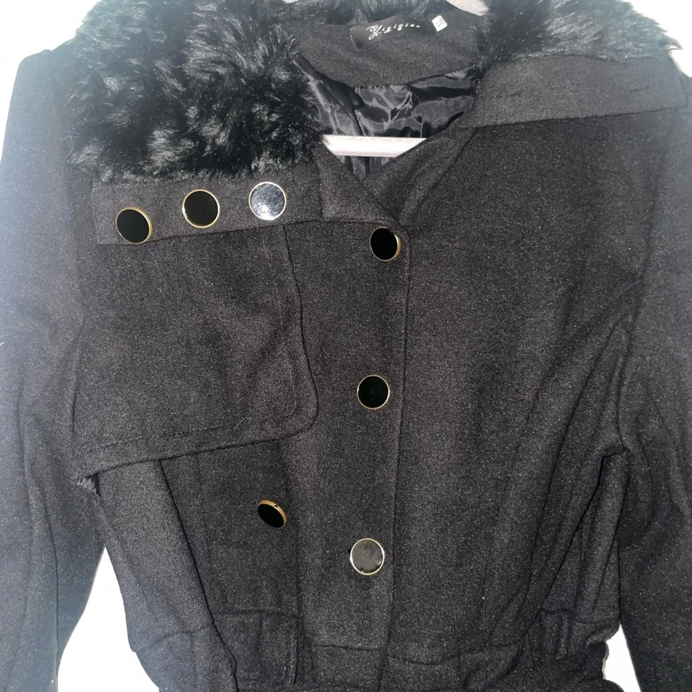 Black Coat with Fur Trim - XL - Picture 7 of 7